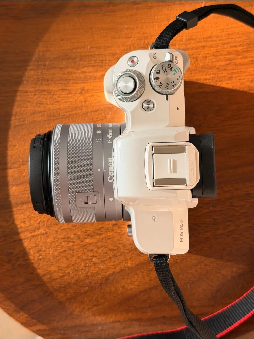 Canon EOS M50 White Vlogging Camera EF-M 15-45mm - Excellent Condition Low Use